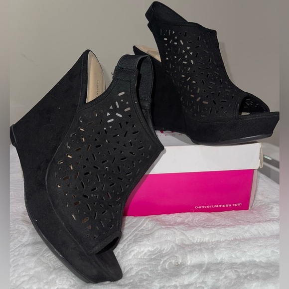 Chinese Laundry Z Midnight Dance Wedge Like New (Worn Once @ Sit-Down Event) - Picture 11 of 11